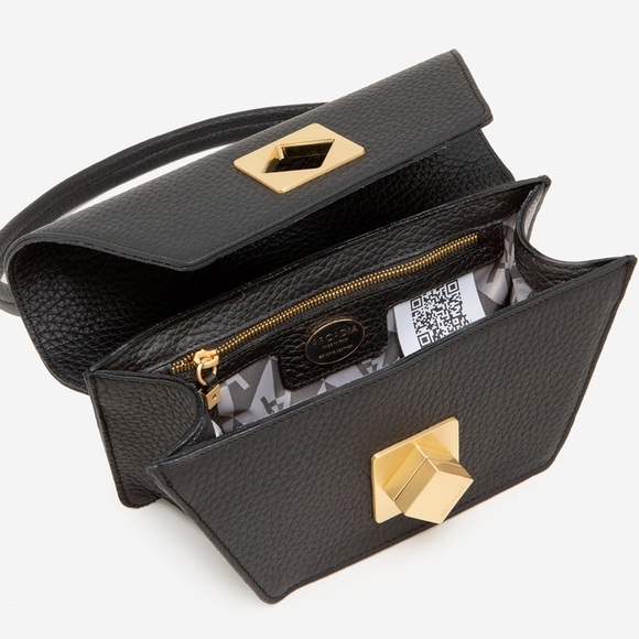 Arcadia Trapeze Pebble Leather Compact Grab Handbag Black NWT - Picture 4 of 15